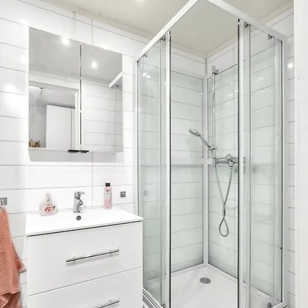 Newly Renovated Close To The Center! Lägenhet *